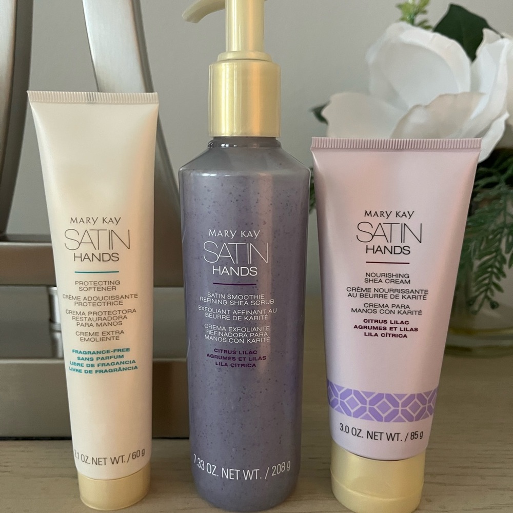 Mary Kay Satin Hands Set